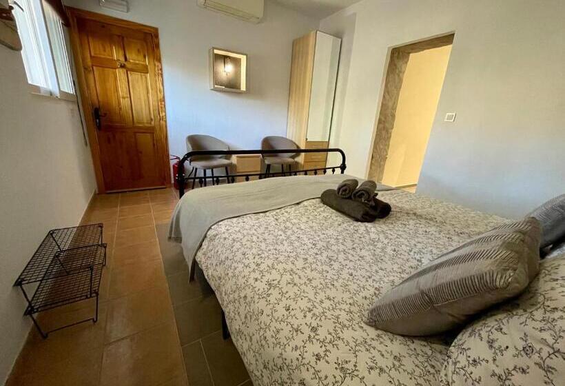 Bed and Breakfast El Bufon De La Corte