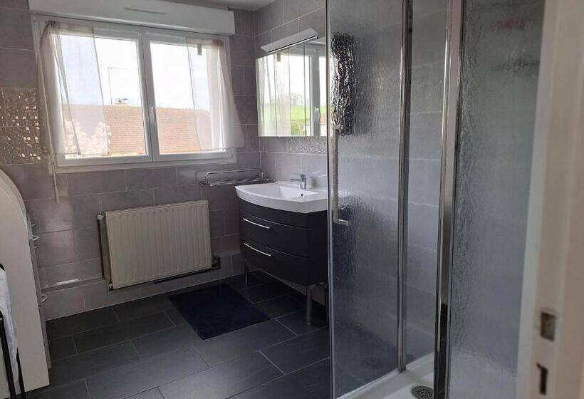 تختخواب و صبحانه La Fleur Du Soleil