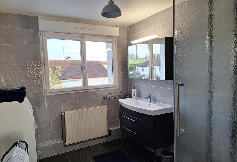 تختخواب و صبحانه La Fleur Du Soleil