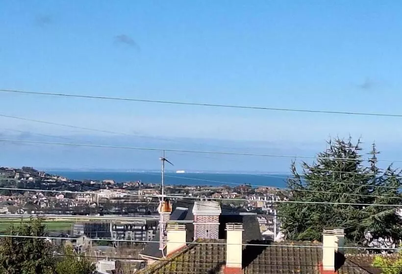 Aamiaismajoitus (B&B) La Fleur Du Soleil