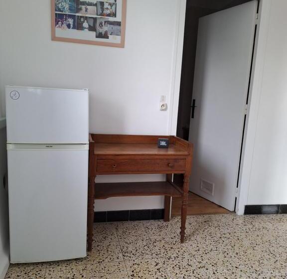 تختخواب و صبحانه La Fleur Du Soleil