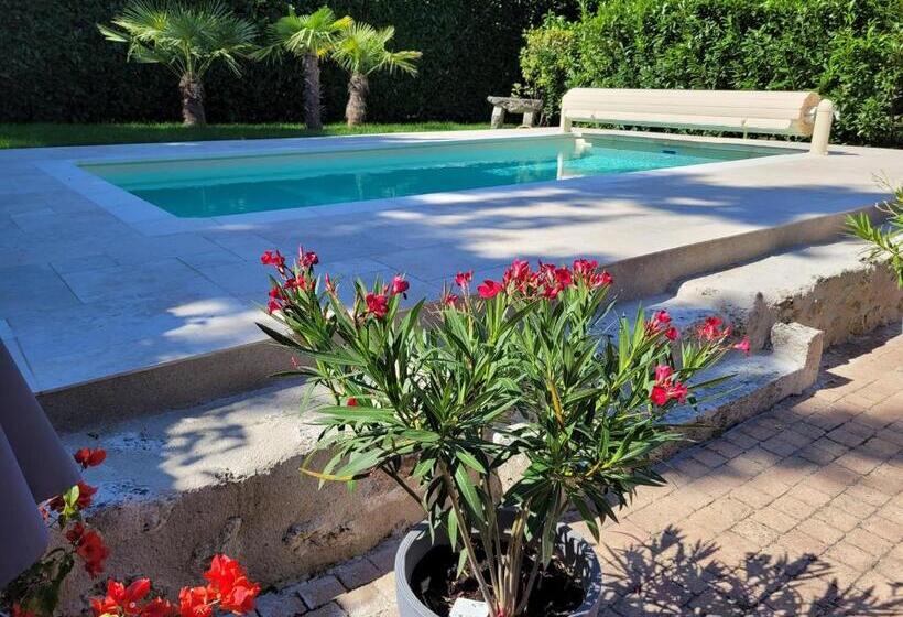 ベッドアンドブレックファースト La Petite Parenthèse