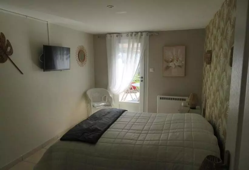 Aamiaismajoitus (B&B) Le Colombie Gouleme