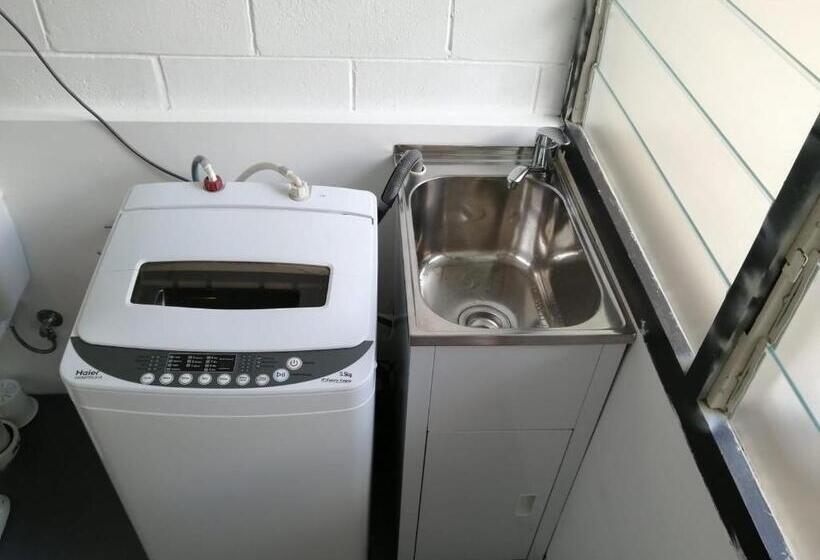 مبيت وإفطار Minjerribah Accommodation Standalone Unit