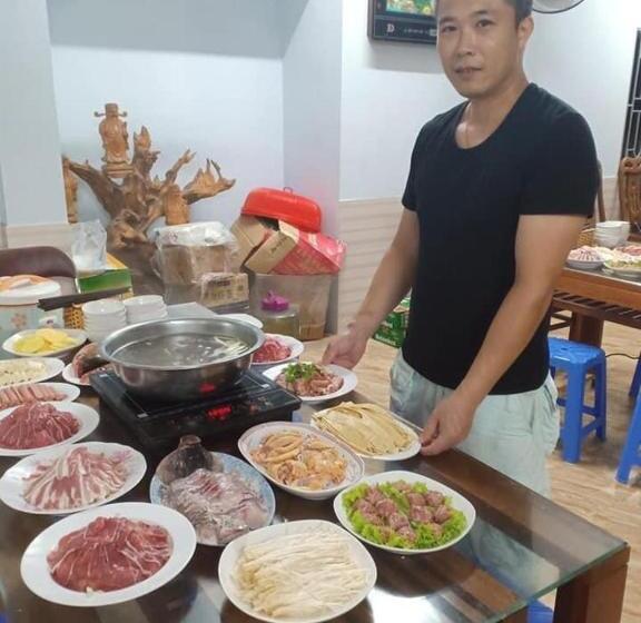 تختخواب و صبحانه Nhà Nghỉ Việt Hùng