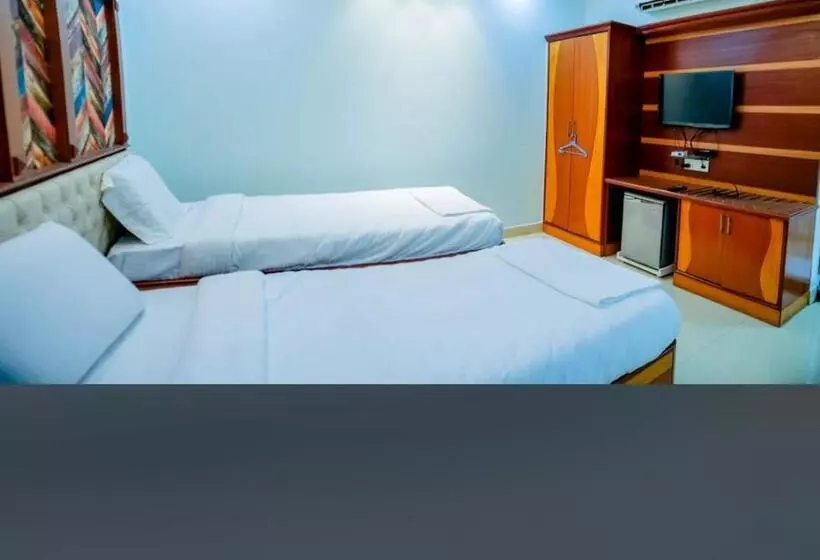 ホテル Naveed Residency