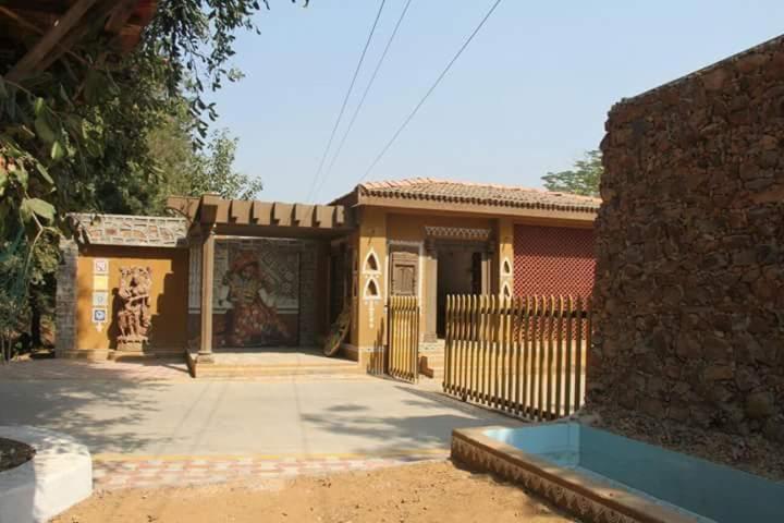 酒店 Swarg Maru Gam Health Resort