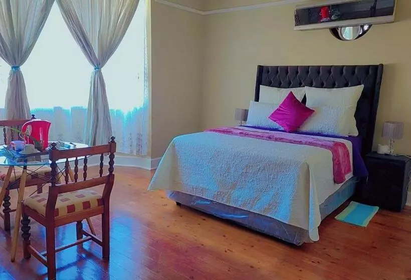 ペンション Dreamwest Living The Guesthouse