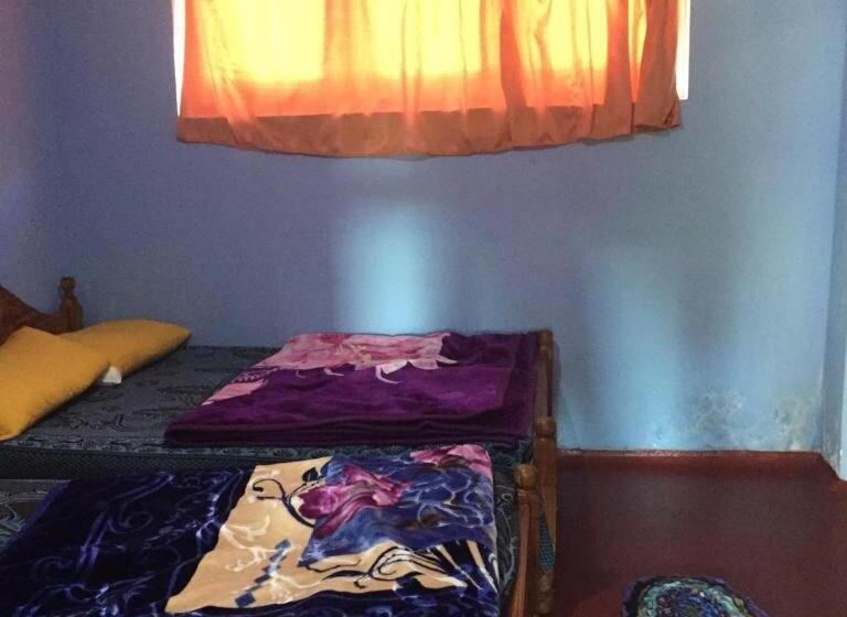 پانسیون Gemunupura