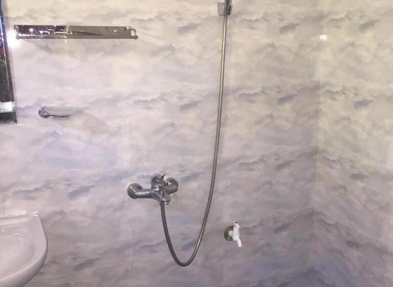 پانسیون Gemunupura