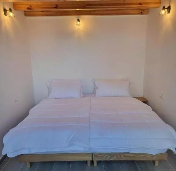 ペンション Gogo Moustache Guest House