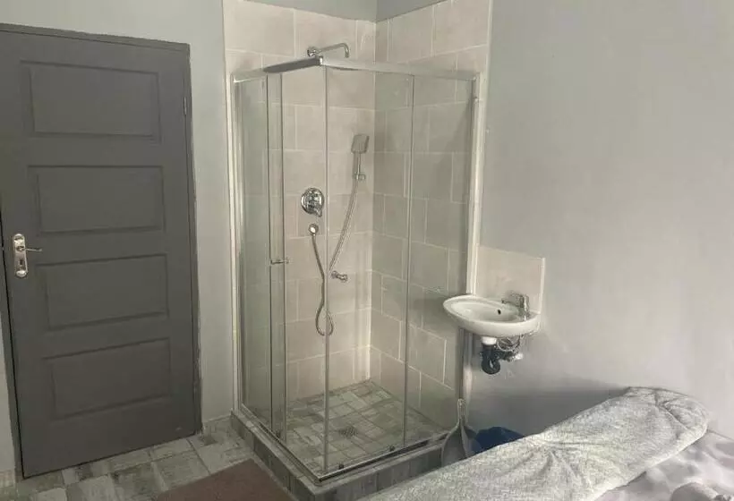 Majatalo Olimg Stays Budget Room1