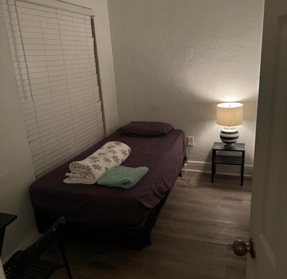 פנסיון Villa By Eco Shared