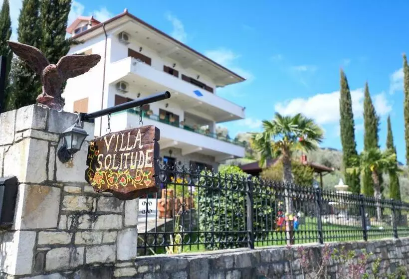 ペンション Villa Solitude