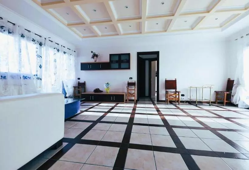 تختخواب و صبحانه Villa Courrier
