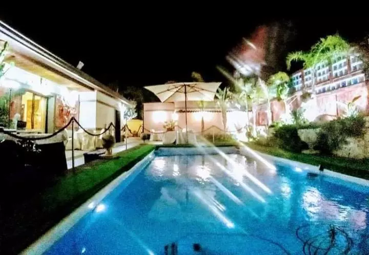 تختخواب و صبحانه Villa Courrier