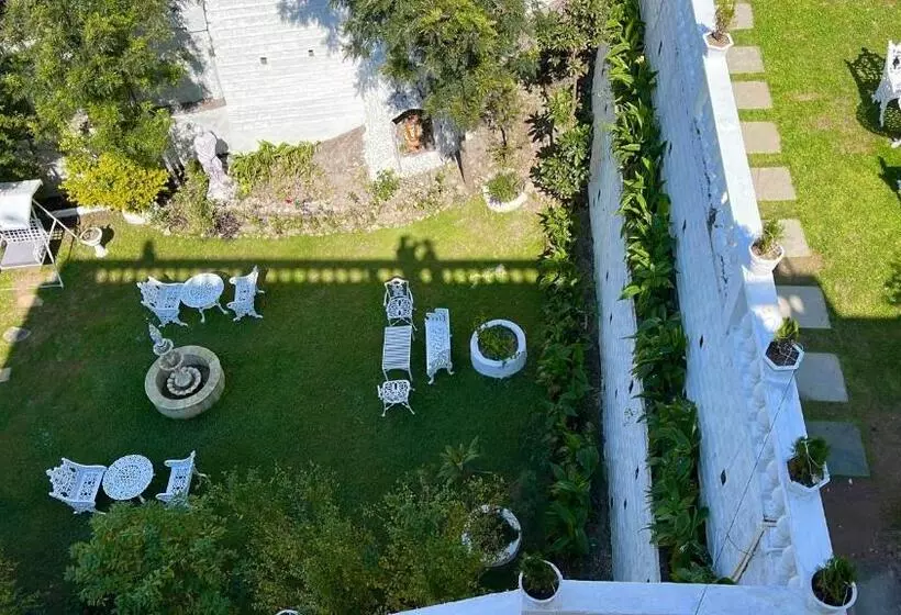 هتل White House Mussoorie