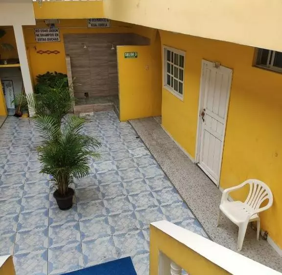 هتل Carmita