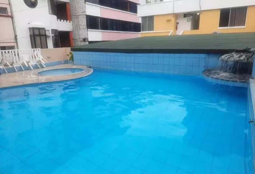 هتل Carmita