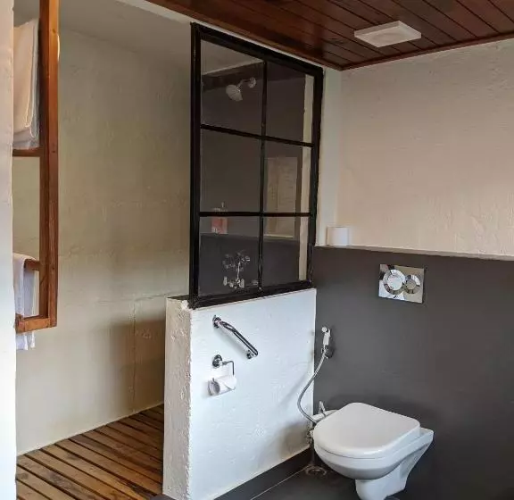 هتل Kengbari Retreat