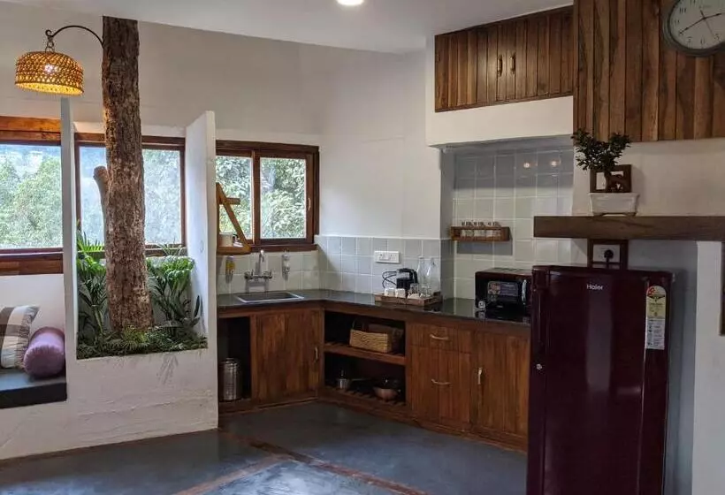 هتل Kengbari Retreat