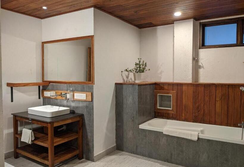 Hotel Kengbari Retreat