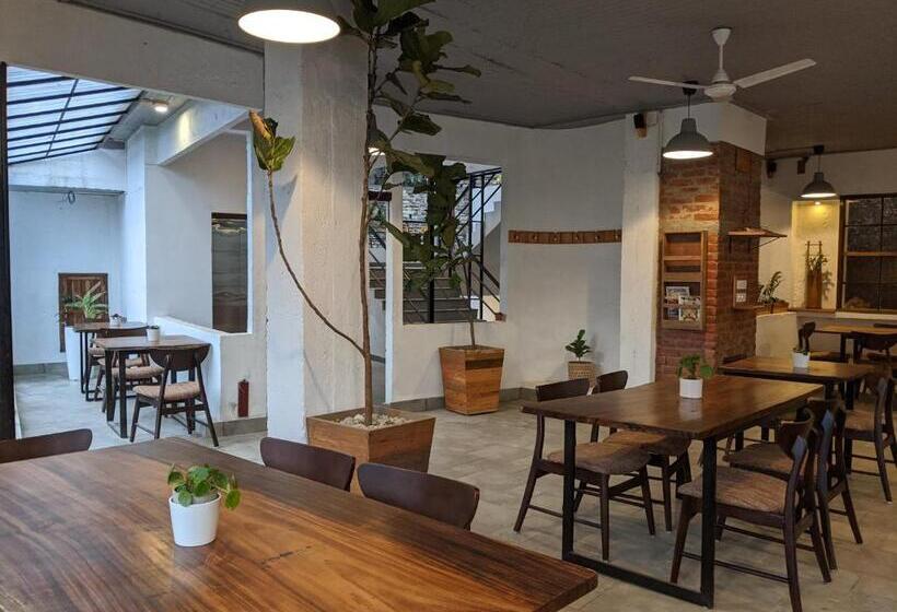 Hotel Kengbari Retreat