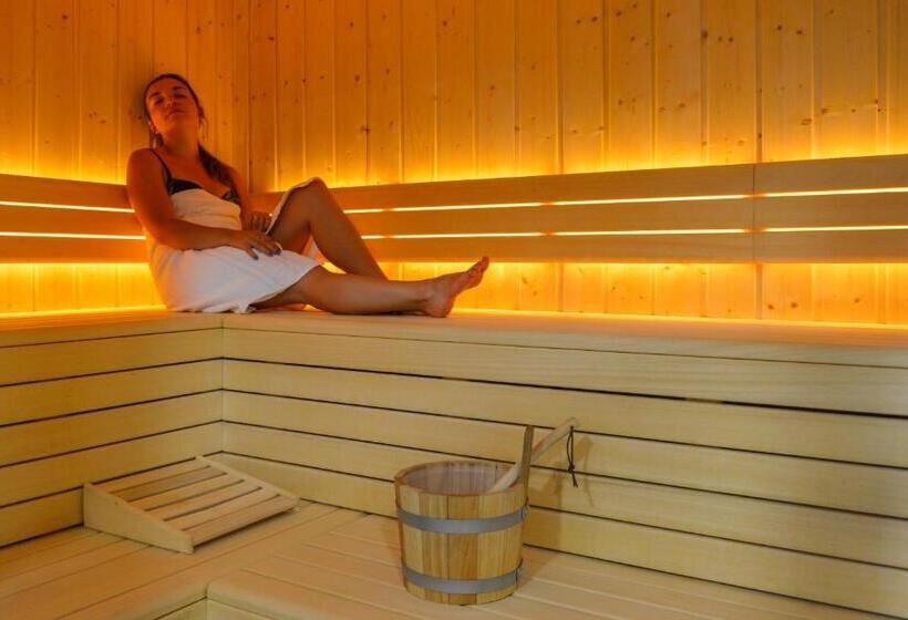 فندق Villages Clubs Du Soleil Oz En Oisans