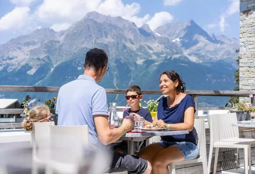 هتل Villages Clubs Du Soleil   Oz En Oisans