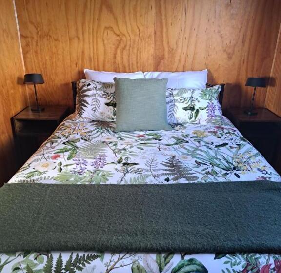 膳宿费 Crinkly Cottage