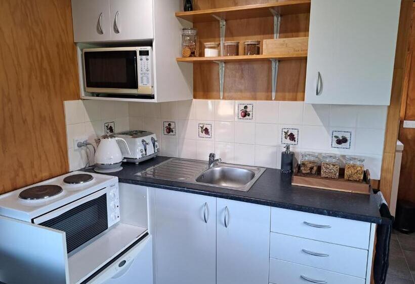 膳宿费 Crinkly Cottage