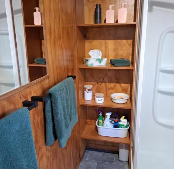 膳宿费 Crinkly Cottage