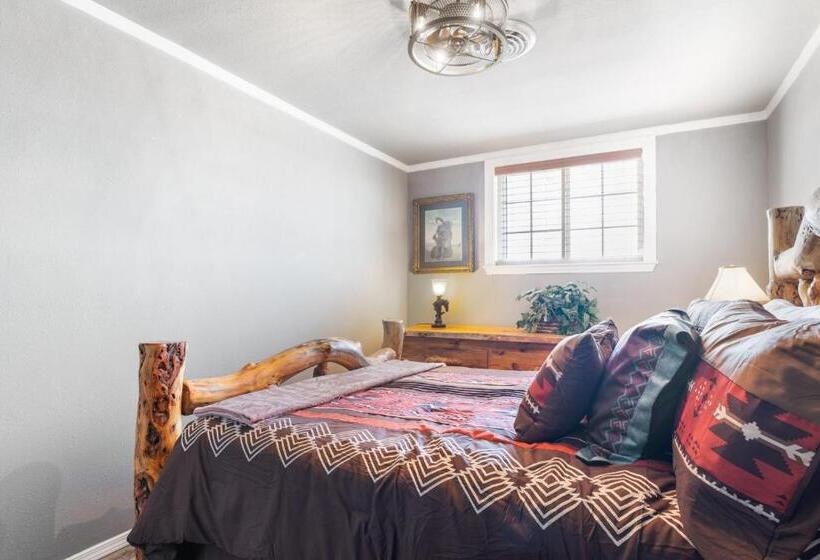 بنسيون Salt Block   The Cowboy Suite 4