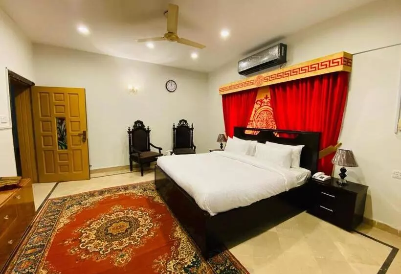 پانسیون Trail Residency Guest House