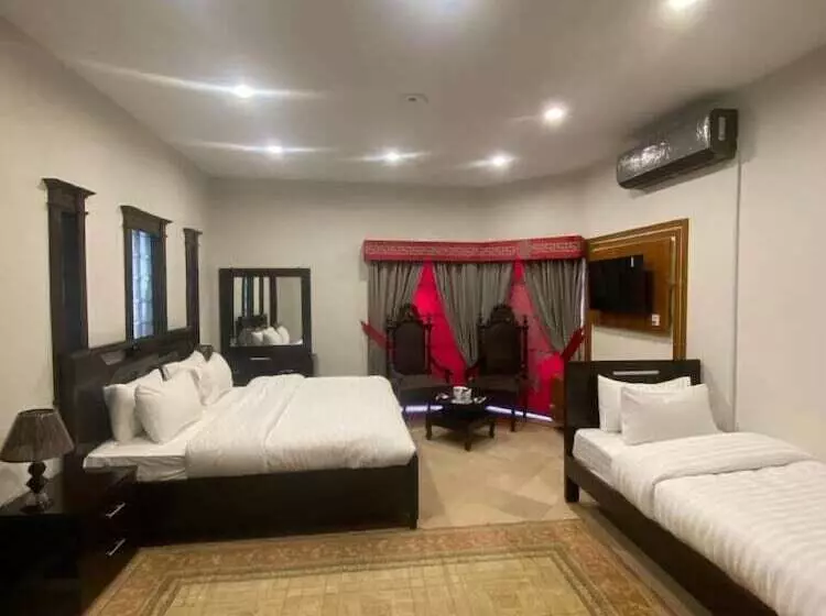 پانسیون Trail Residency Guest House