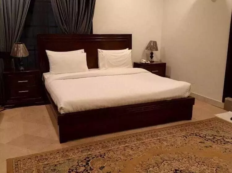 پانسیون Trail Residency Guest House