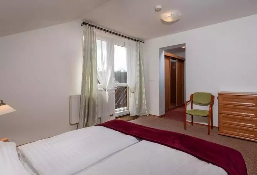 ペンション Villa Svorad Prosiecka Dolina