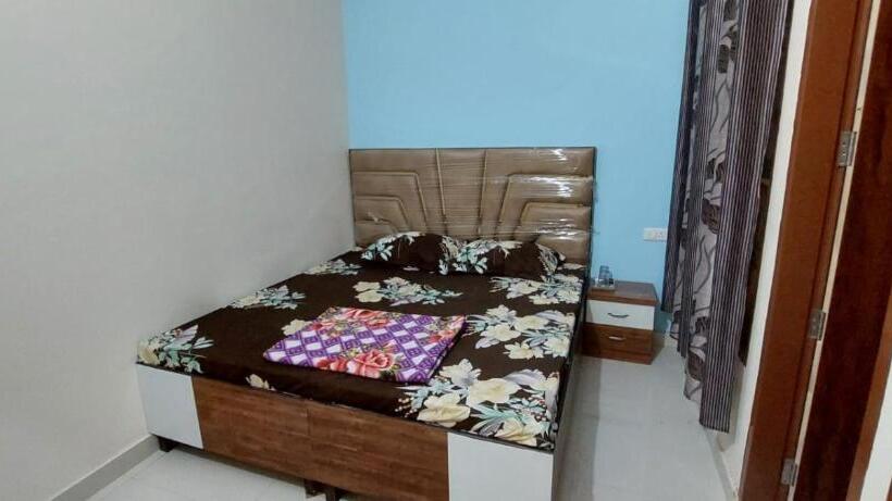 Hotel O Sirsa Hotel & Guest House