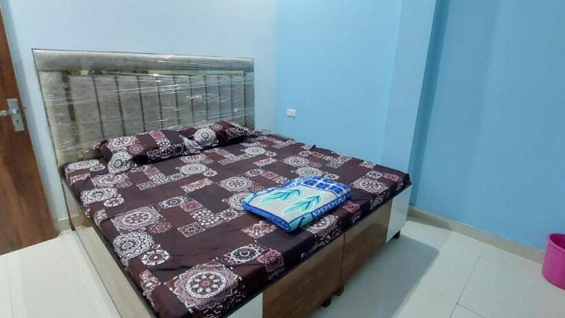 Hotel O Sirsa Hotel & Guest House