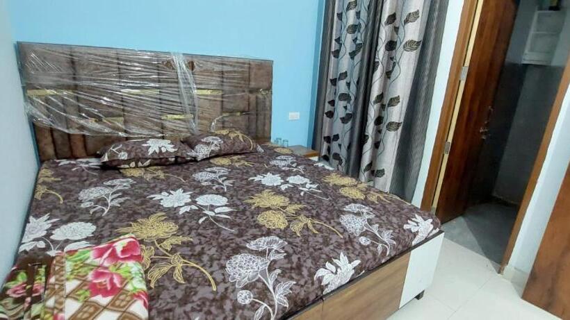 Hotel O Sirsa Hotel & Guest House