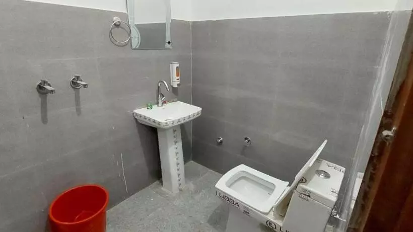 Hotel O Sirsa Hotel & Guest House