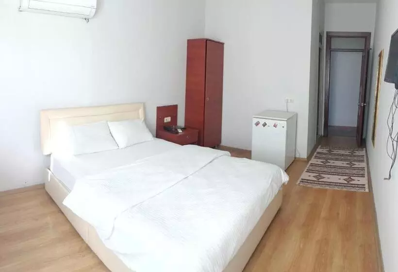 Yaşar Otel