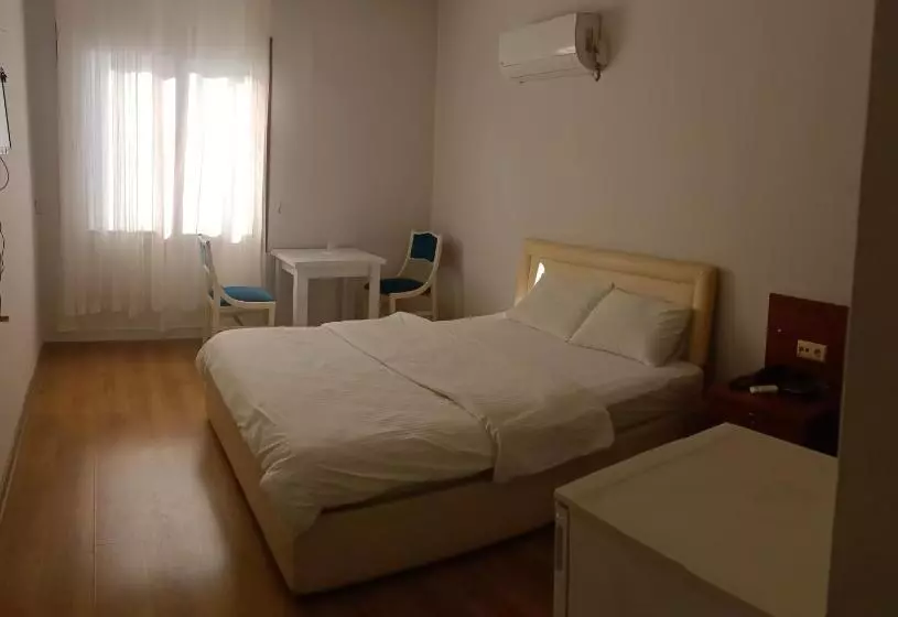 Yaşar Otel