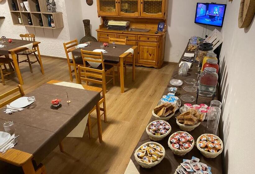 مبيت وإفطار Villa Marogna