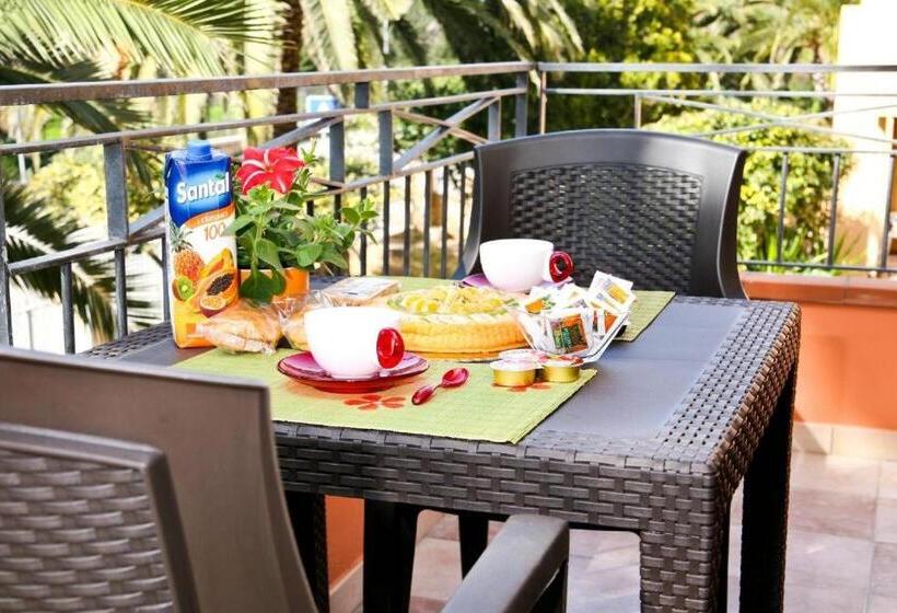 مبيت وإفطار Villa Marogna