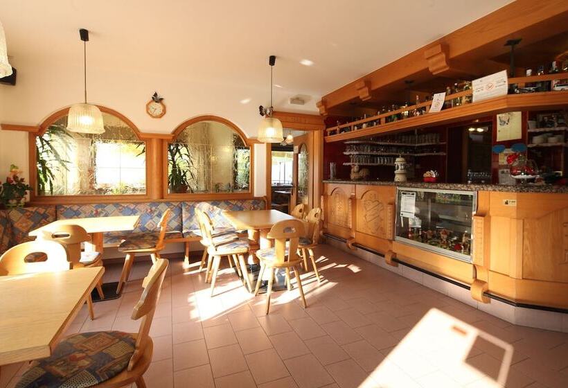 בית מלון כפרי Albergo Bucaneve