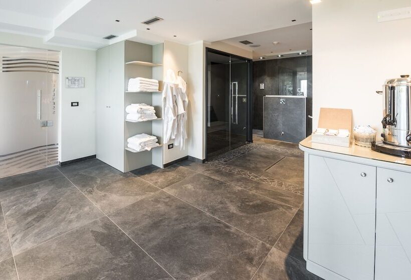 בית מלון כפרי Albergo Bucaneve