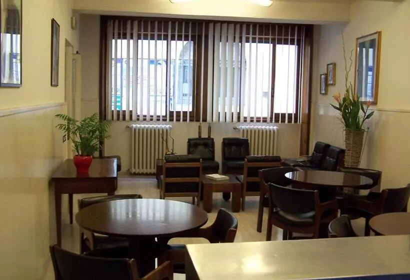 Hotelli Albergo Corona