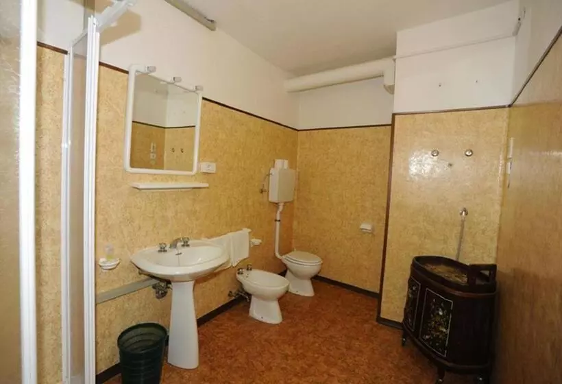 ホテル Albergo La Montanara