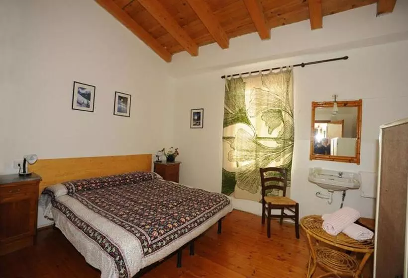 ホテル Albergo La Montanara